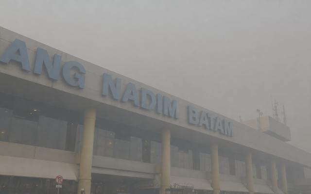 Erupsi Anak Krakatau Berdampak pada Perjalanan Udara, Kepri Diminta Tetap Waspada